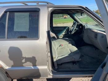 1999 chevrolet blazer 4-door-4wd with 134388 miles for sale near hastings, minnesota 725bf04371f64150a8ddaf30b98ba1e0.jpeg