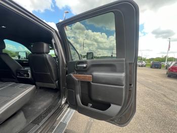 2020 chevrolet silverado-2500hd high-country-crew-cab-short-box-4wd with 54725 miles for sale near savage, minnesota 7293c5ad017046d4ae7edd4f4f17b625.jpeg