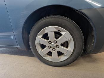 2009 toyota prius 4-door-liftback with 401240 miles for sale near elk-river, minnesota 72e218fb2cc0458daf722670186cc65e.jpg