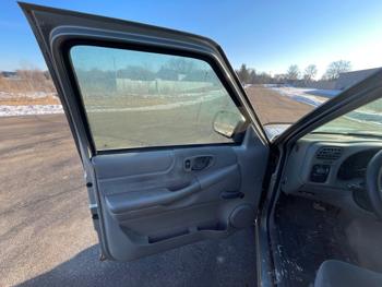 2001 chevrolet s10-pickup ext.-cab-2wd with 146806 miles for sale near elk-river, minnesota 73f4865966f6481a9a6138ad9ac7eccb.jpeg