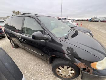 2005 chrysler town-and-country touring with 266893 miles for sale near elk-river, minnesota 7561bf3298bd46dfbdc8e332266dc06e.jpg