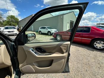 2003 ford escape xlt-popular-2-4wd with 165026 miles for sale near elk-river, minnesota 756a0039ed5f47a3a1c59d3a0b75cea1.jpeg