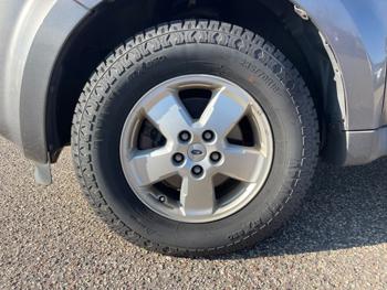 2009 ford escape xlt-4wd-v6 with 179919 miles for sale near fridley, minnesota 756ef1385784487aad1a671bf7ccabe1.jpeg