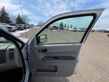 2012 ford escape xls-4wd-at with 157714 miles for sale near fridley, minnesota 75a0f5135dd040e4969eae053c0b0fae.jpeg