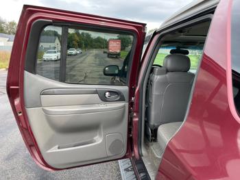 2004 gmc envoy xuv-sle-4wd with 213685 miles for sale near elk-river, minnesota 75efe2f37d9f442c806d189b860e61db.jpeg