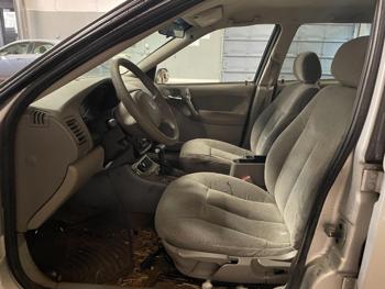 2002 Saturn LW
