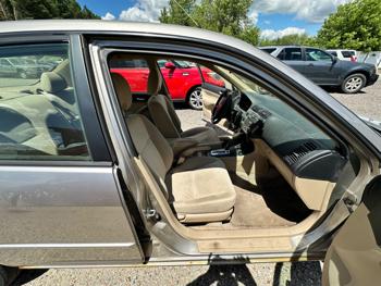 2004 honda civic-hybrid sedan-with-cvt with 244128 miles for sale near elk-river, minnesota 76bd9bd79359461ba22606a02709ea1c.jpeg