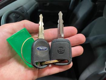 2000 Ford Taurus