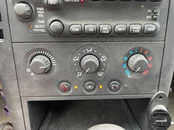 2005 pontiac grand-prix base with 222916 miles for sale near elk-river, minnesota 76e750c11b444eb794fa22b31dab52c5.jpeg
