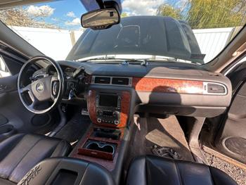2007 chevrolet suburban lt1-1500-4wd with 252948 miles for sale near elk-river, minnesota 775a783c637c43abb06afd406e95d38a.jpg