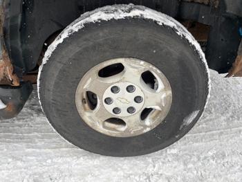 2004 chevrolet suburban 1500-4wd with 177654 miles for sale near fridley, minnesota 7877c58fd4cd46f28f287bcf0598e2ec.jpeg