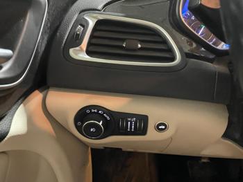 2015 chrysler 200 200c with 208747 miles for sale near elk-river, minnesota 7a366a7f987c4e66ac3f25e6cb9eb03f.jpg