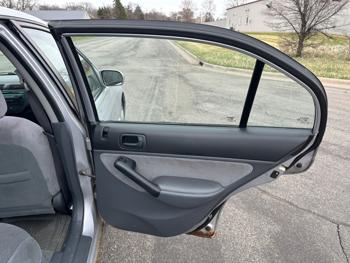 2001 honda civic ex-sedan with 179579 miles for sale near elk-river, minnesota 7bf615357af04a8598c160a3a005cee0.jpeg