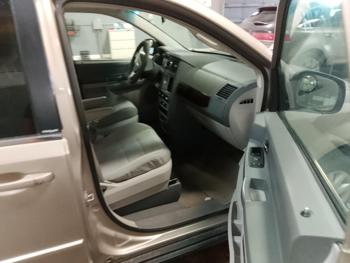 2009 chrysler town-&-country lx with 212963 miles for sale near elk-river, minnesota 7c116aa9b454426baa8afc7e94ab88d1.jpg