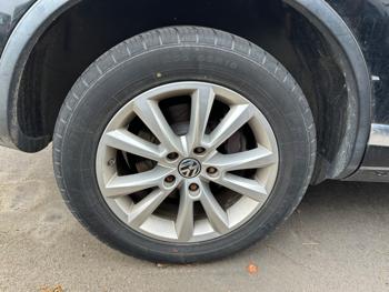 2014 volkswagen touareg vr6-lux with 142869 miles for sale near burnsville, minnesota 7d47f2c8d1cb48f9b6a6c2b9e606b382.jpeg