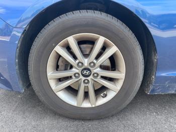 2016 hyundai sonata se with 120647 miles for sale near rochester, minnesota 7e7d3461960744a1ae4c2c2943ee52c4.jpeg