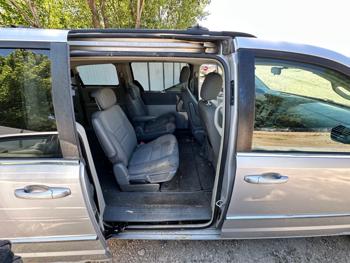 2010 chrysler town-&-country touring for sale near elk-river, minnesota 7f2cda3af3c14d009b3340f9b8cb3e3e.jpeg