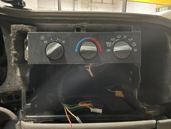 2005 chevrolet astro-van with 181173 miles for sale near elk-river, minnesota 7f94e288dc264aeba184c25230b1e80e.jpg