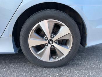 2011 hyundai sonata-hybrid sedan with 119130 miles for sale near elk-river, minnesota 7fb4354324df4a24b16fe557fd80910b.jpeg