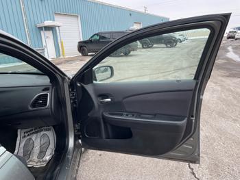 2012 chrysler 200 touring with 126707 miles 7ff95fbd77964521b4aef26fca3c9c19.jpeg