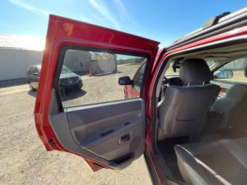 2005 jeep grand-cherokee limited-4wd with 255626 miles for sale near elk-river, minnesota 8034421983984b078f566cc1832be175.jpeg