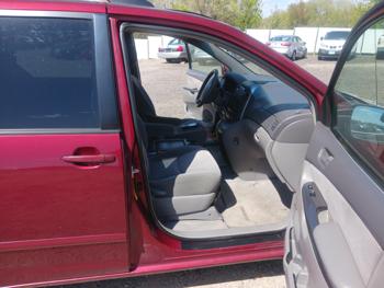 2006 toyota sienna le-7-passenger with 244412 miles for sale near elk-river, minnesota 80ae97fa88e542c0b01db40abf23447c.jpg