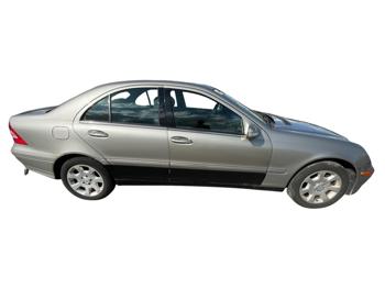 2006 mercedes-benz c-class c350-luxury-sedan with 126290 miles for sale near elk-river, minnesota 817d0aa124824bb49f0e10ead877142e.jpg