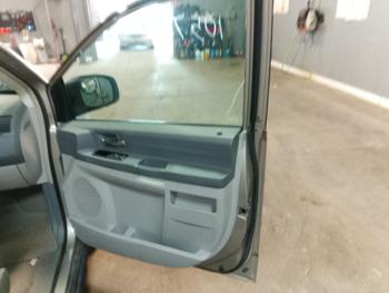2009 chrysler town-&-country lx with 212963 miles for sale near elk-river, minnesota 84a57af3f4f04790ba2b2afdb2c18064.jpg
