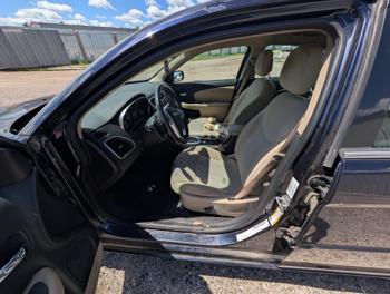 2011 chrysler 200 with 160270 miles for sale near elk-river, minnesota 852205ae1e6f48d4a6088c3242be016d.jpg