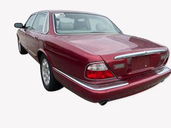 1998 jaguar xj-sedan xj8 with 122279 miles for sale near elk-river, minnesota 8608a82a7e1243788a0d63a486b19e72.jpg