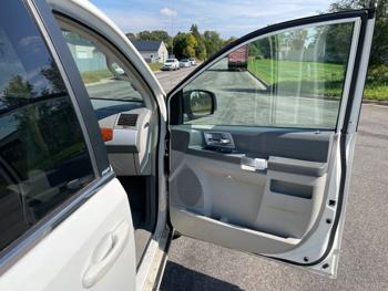 2008 chrysler town-&-country touring with 227233 miles for sale near elk-river, minnesota 86e937b6407645ffa93084770b10a92a.jpeg