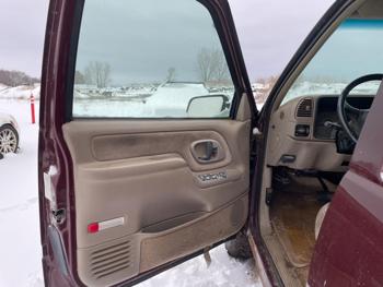 1999 chevrolet suburban ls with 123885 miles for sale near elk-river, minnesota 8754898c1f6549c4809c0212b111d7a7.jpg