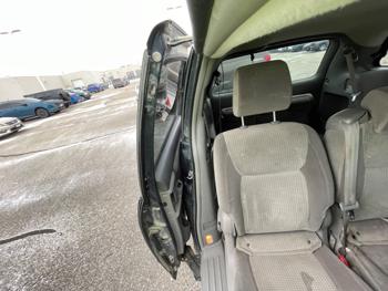 2009 toyota sienna ce-fwd-7-passenger with 230582 miles for sale near rochester, minnesota 89f405c250d24066911191836490649d.jpeg