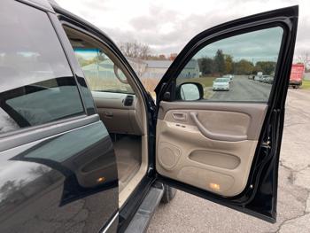 2005 toyota sequoia sr5-4wd with 250906 miles for sale near elk-river, minnesota 8a386907a5d048e6a1c9c54686655d43.jpeg