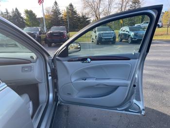 2007 buick lucerne cxl-v8 with 188221 miles for sale near white-bear-lake, minnesota 8b50f6f172a54fe2bfadf7c7556d14f9.jpeg