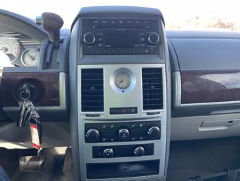 2009 chrysler town-&-country touring with 240699 miles for sale near clearwater, minnesota 8bb0607dbfed4486ae9953374517fbcb.jpeg