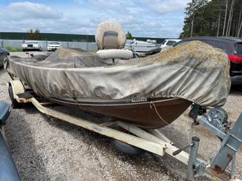 1984 crestliner . for sale near elk-river, minnesota 8c25cb67c5974933a074665df8b057bd.jpg