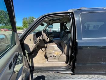 2006 gmc yukon-denali with 316678 miles for sale near shakopee, minnesota 8c3953aeafd44e7facbe711fe307228d.jpeg