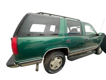 1999 chevrolet tahoe 4-door-4wd with 193393 miles for sale near elk-river, minnesota 8c4cea23a9114bf68d63923bce80107e.jpg