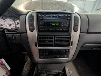 2004 mercury mountaineer convenience-4.0l-awd with 72086 miles for sale near elk-river, minnesota 8d0923230e3e42eb8fb70bbc1cf5e005.jpg