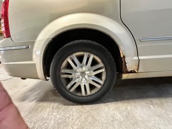 2010 chrysler town-&-country touring with 243937 miles for sale near elk-river, minnesota 8d09d01d976b4712bdd642980fb56854.jpeg