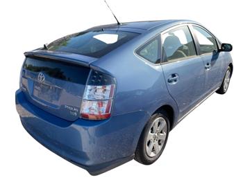 2005 toyota prius 4-door-liftback with 157900 miles for sale near elk-river, minnesota 8d37c6d4d9154a139bd70d36bca052ce.jpg