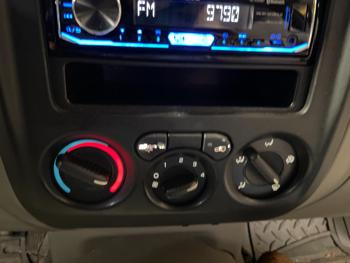 2004 chevrolet colorado with 127303 miles for sale near elk-river, minnesota 8d3b1e5e0e83475da73e9311c2fe4948.jpg