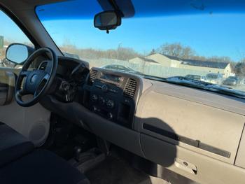 2009 gmc sierra-1500 work-truck with 124953 miles for sale near elk-river, minnesota 8edd9e6f6b3a4e3f9ba2034f6f876e3d.jpg