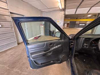1999 chevrolet blazer 4-door-4wd with 195804 miles for sale near elk-river, minnesota 8f43d4df653d436c8b941617683c6239.jpeg