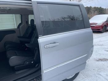 2013 chrysler town-and-country touring with 146210 miles for sale near elk-river, minnesota 8ff612bb4473452292cb4b7a3212ee83.jpg