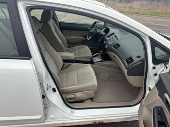 2009 honda civic lx-sedan-5-speed-at with 201694 miles for sale near elk-river, minnesota 9028cb37e33143e5bbf4ef7cc7c26946.jpeg