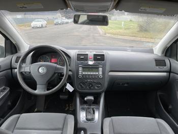 2009 volkswagen rabbit 4-door-s with 205218 miles for sale near elk-river, minnesota 9075d5351f354921a6e717f4d426e4dc.jpeg