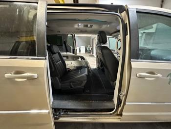 2010 chrysler town-&-country touring with 243937 miles for sale near elk-river, minnesota 9090049f1c2444468794ab49ff3d6b4b.jpeg