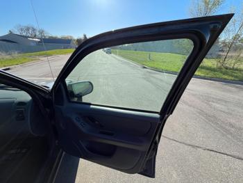 2004 ford escape xls-2wd with 179863 miles for sale near elk-river, minnesota 910e6051c12c43959efceed280a273e8.jpeg